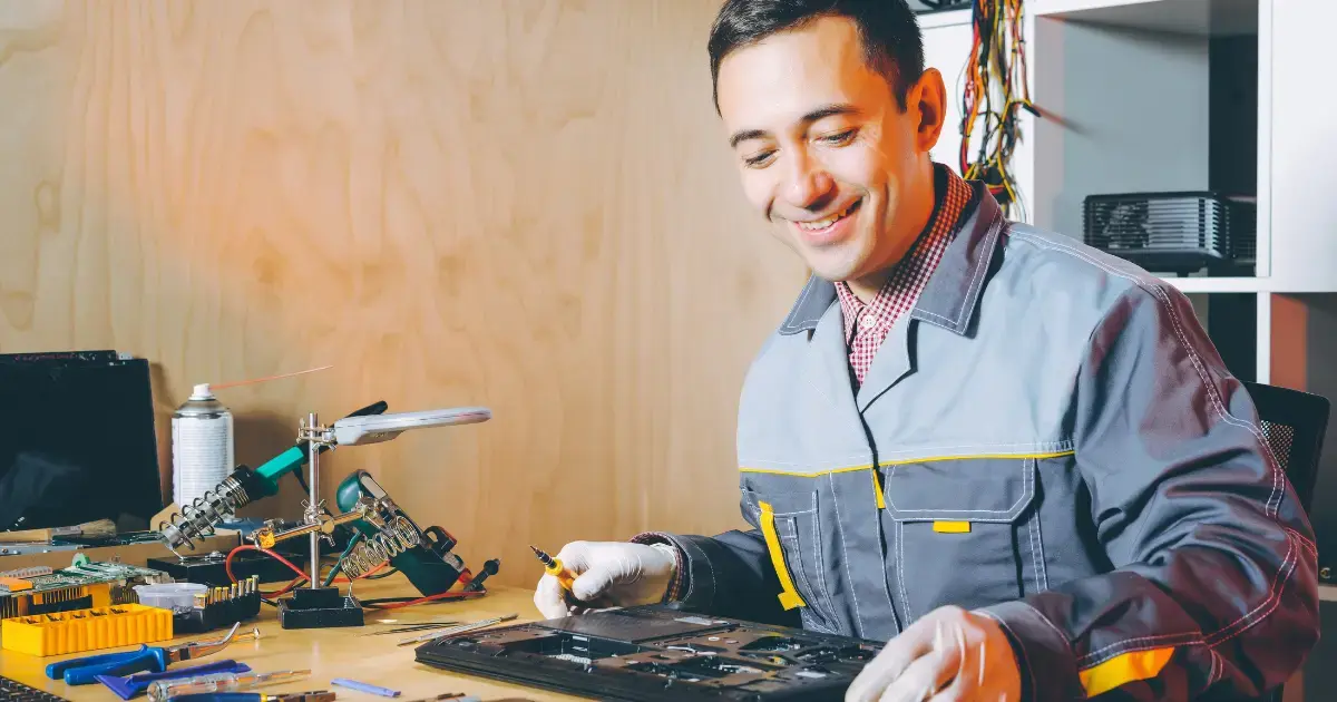 ANSWERED: Do Cell Phone Repair Shops Need an Electronic Repair License?