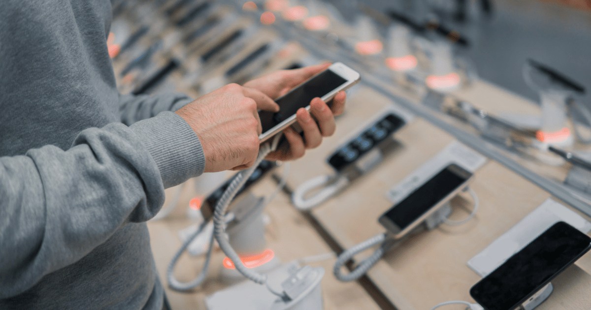 How To Attract New Customers to Your Phone Repair Business