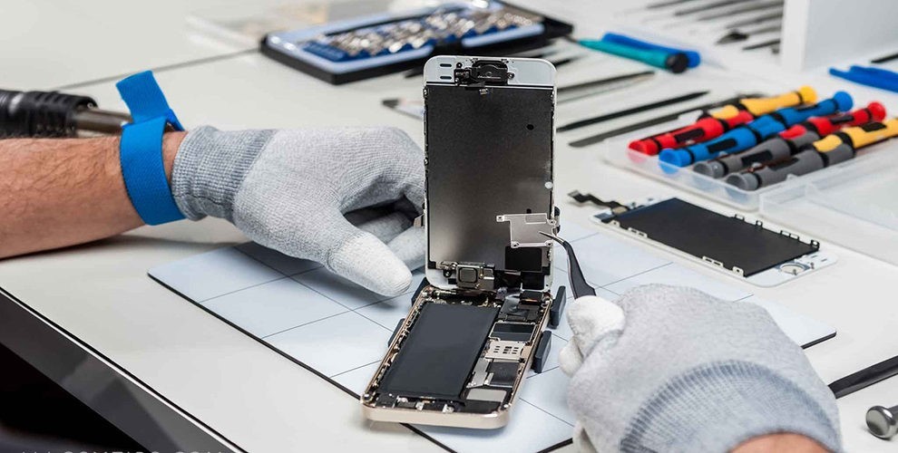 Why Every Cell Phone store NEEDS to have Repair Service