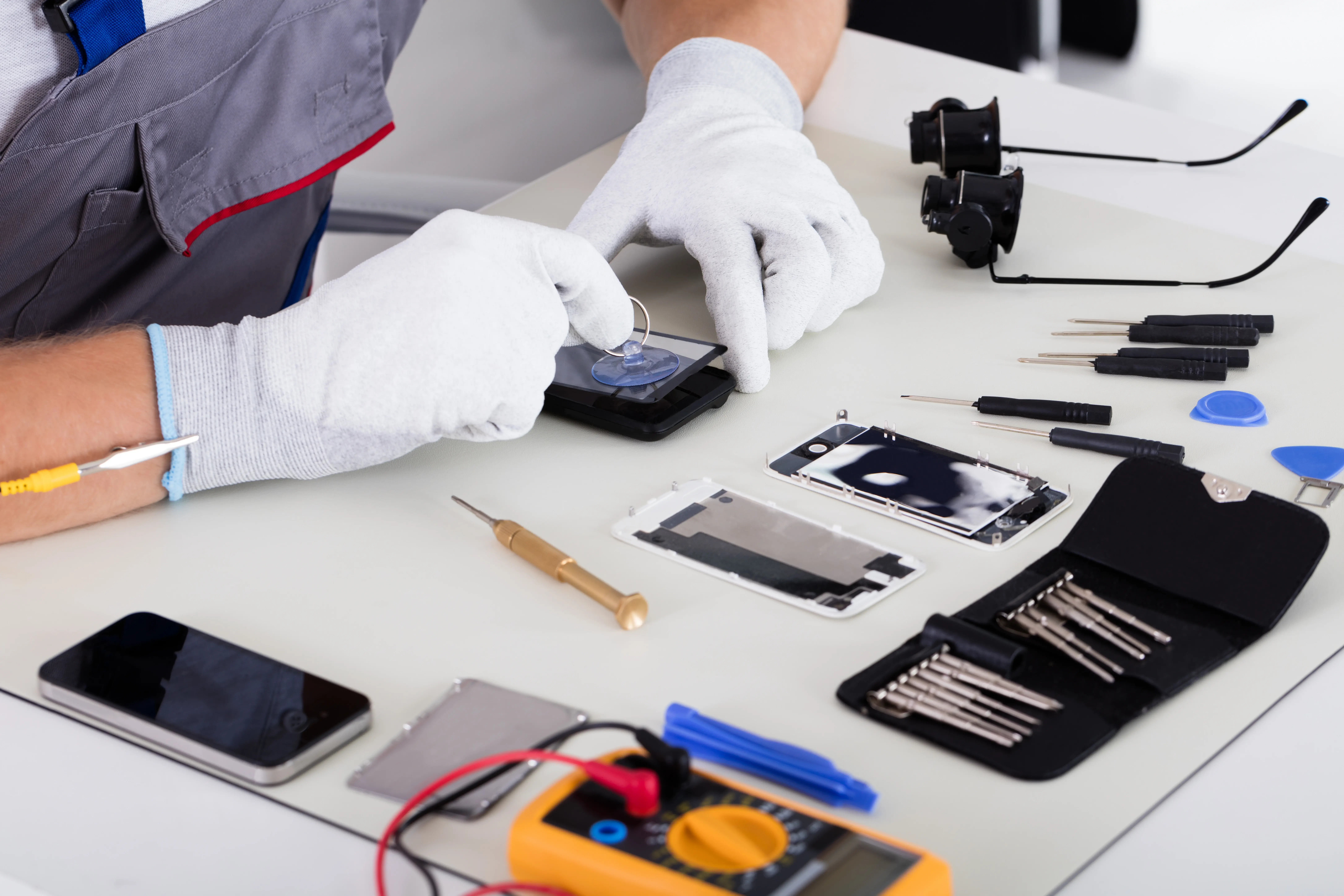 How Much Is a Phone Repair? 6 Pricing Tips To Boost Profits